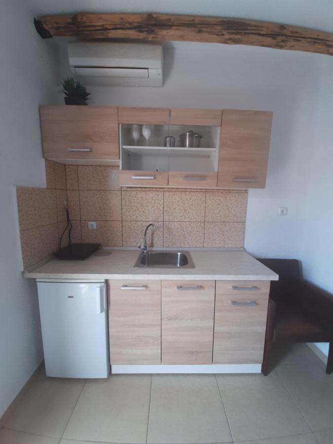 Apartment Mariza -studios Hanioti